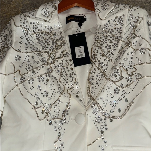 Embellished Elegant White Women's Pants suit NEW - Picture 6 of 8